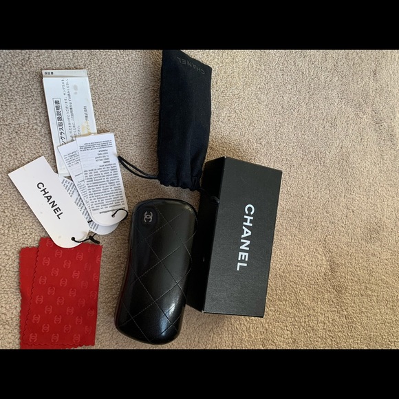 SOLD Vintage Chanel Y2K Rimless Sunglasses - Picture 8 of 13